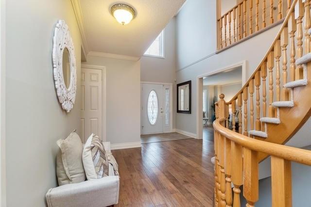 22 Eaton St, House detached with 4 bedrooms, 4 bathrooms and 3 parking in Halton Hills ON | Image 2