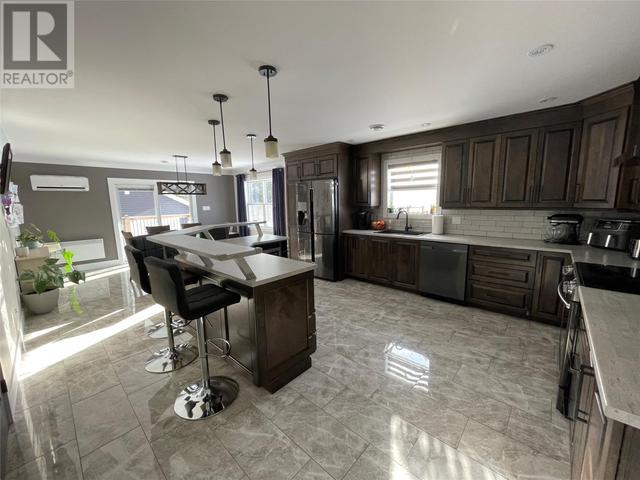25 Pike Street, House other with 6 bedrooms, 4 bathrooms and null parking in Pasadena NL | Image 11