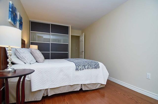 102 - 195 St Patrick St, Condo with 2 bedrooms, 2 bathrooms and 1 parking in Toronto ON | Image 25