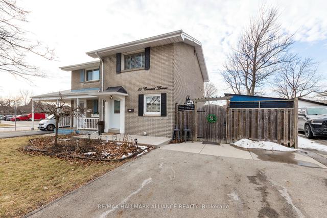 50 Carousel Ave, House semidetached with 2 bedrooms, 2 bathrooms and 4 parking in Hamilton ON | Image 12