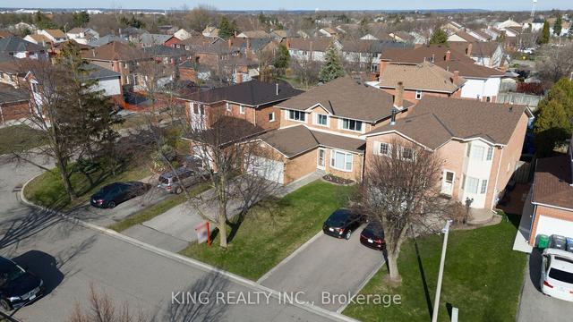 76 Evalene Crt, House detached with 4 bedrooms, 4 bathrooms and 6 parking in Brampton ON | Image 32