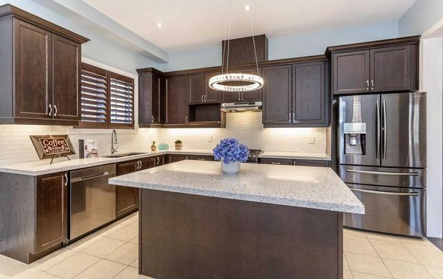 5 Monument Tr, House detached with 4 bedrooms, 4 bathrooms and 5 parking in Brampton ON | Image 6