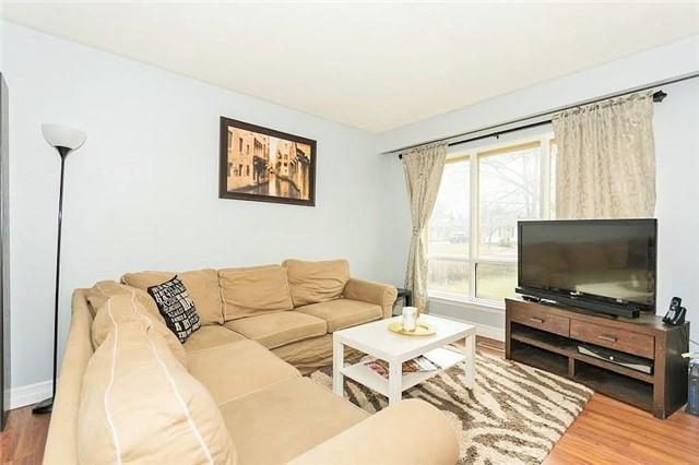855 Governors Crt, House detached with 4 bedrooms, 1 bathrooms and 2 parking in Milton ON | Image 5