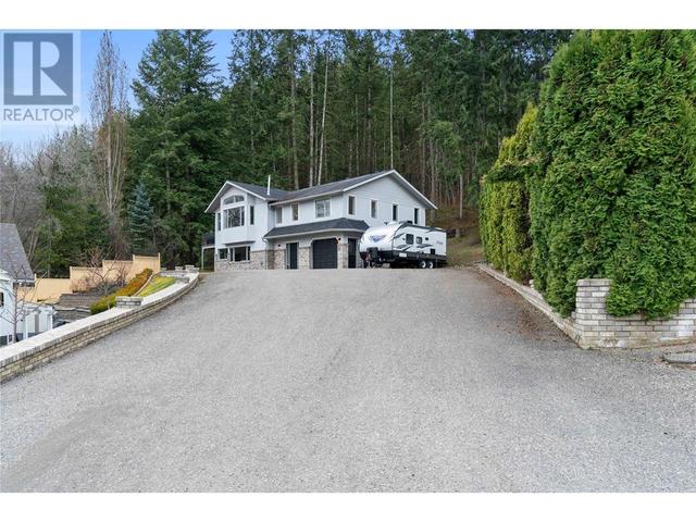 21 Preston Crescent, House detached with 3 bedrooms, 3 bathrooms and 8 parking in Enderby BC | Image 8