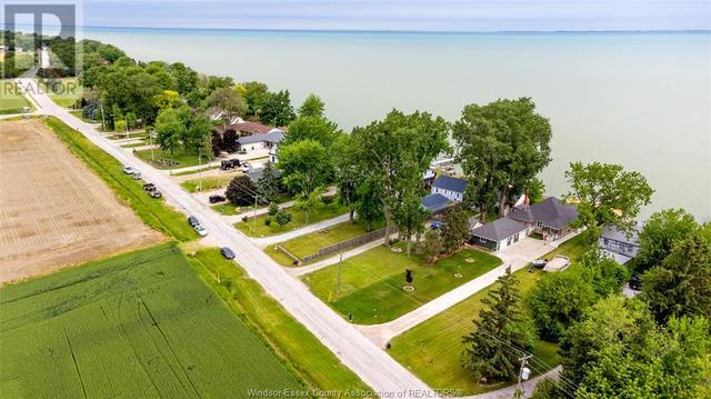 9502 St. Clair Road, House detached with 2 bedrooms, 1 bathrooms and null parking in Lakeshore ON | Image 36