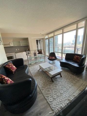 820 - 4k Spadina Ave, Condo with 2 bedrooms, 2 bathrooms and 1 parking in Toronto ON | Image 12