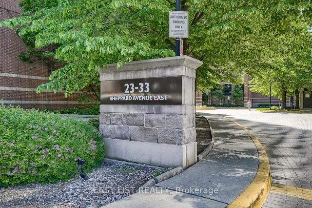 910 - 33 Sheppard Ave, Condo with 2 bedrooms, 2 bathrooms and 1 parking in Toronto ON | Image 12