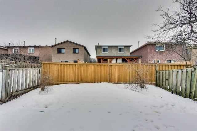 45 Bluesky Cres, House detached with 3 bedrooms, 2 bathrooms and 3 parking in Richmond Hill ON | Image 13