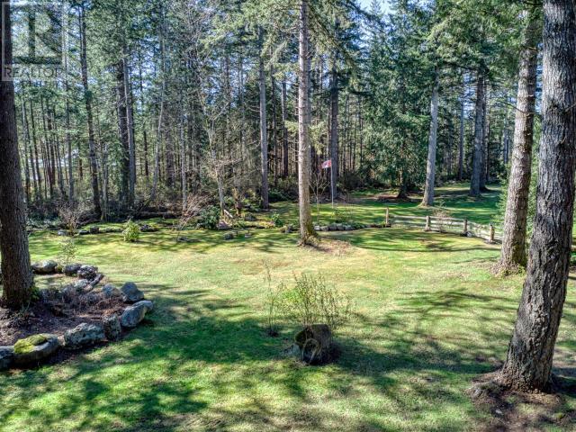 9537 Nassichuk Road, House detached with 4 bedrooms, 2 bathrooms and 8 parking in Powell River C BC | Image 46