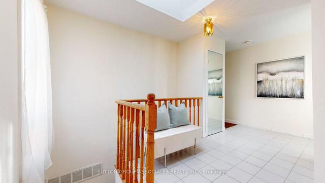 616 Delaware Ave N, House detached with 3 bedrooms, 2 bathrooms and 5 parking in Toronto ON | Image 10