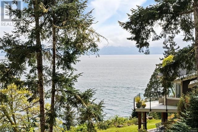 2434 Lighthouse Point Rd, House detached with 3 bedrooms, 3 bathrooms and 4 parking in Juan de Fuca BC | Image 40