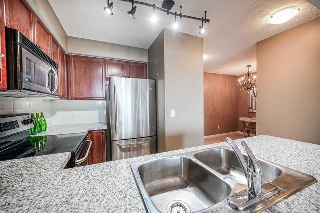 1910 - 4889 Kimbermount Ave, Condo with 1 bedrooms, 1 bathrooms and 1 parking in Mississauga ON | Image 2