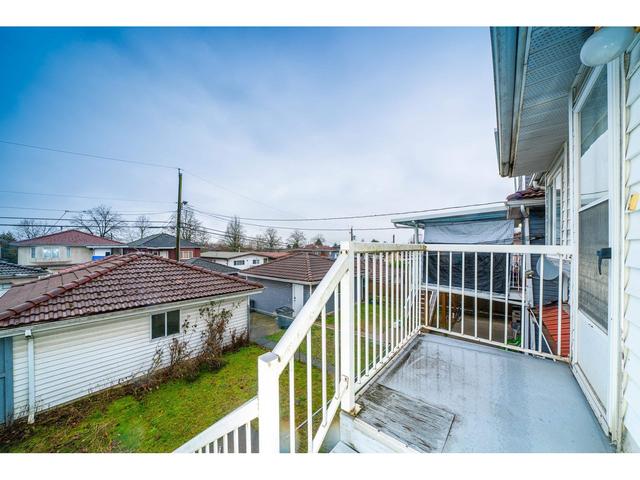 1392 E 54th Avenue, House detached with 4 bedrooms, 4 bathrooms and 2 parking in Vancouver BC | Card Image