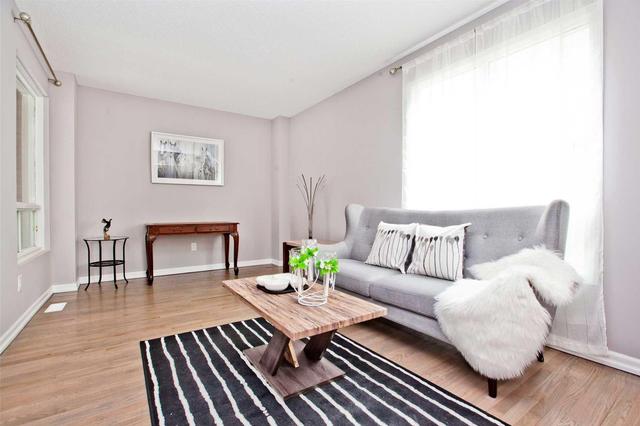 15 Carnelly Cres, House detached with 3 bedrooms, 4 bathrooms and 2 parking in Ajax ON | Image 3