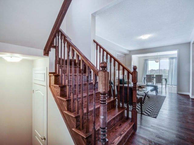 1586 Clitherow St, House detached with 4 bedrooms, 4 bathrooms and 1 parking in Milton ON | Image 2
