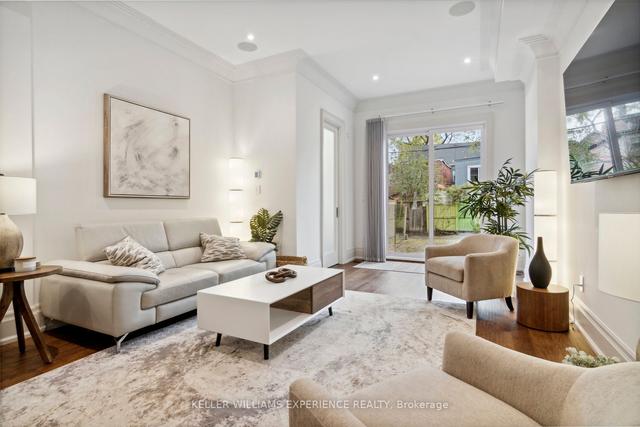 310 Robert St, House semidetached with 4 bedrooms, 5 bathrooms and 1 parking in Toronto ON | Image 5