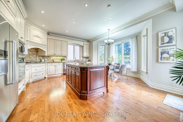 63 Abitibi Ave, House detached with 4 bedrooms, 5 bathrooms and 6 parking in Toronto ON | Image 6
