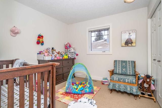 2032 45 Avenue Sw, Home with 4 bedrooms, 2 bathrooms and 2 parking in Calgary AB | Image 31