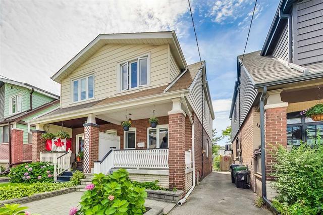 145 Springdale Blvd, House semidetached with 3 bedrooms, 2 bathrooms and 1 parking in Toronto ON | Image 12