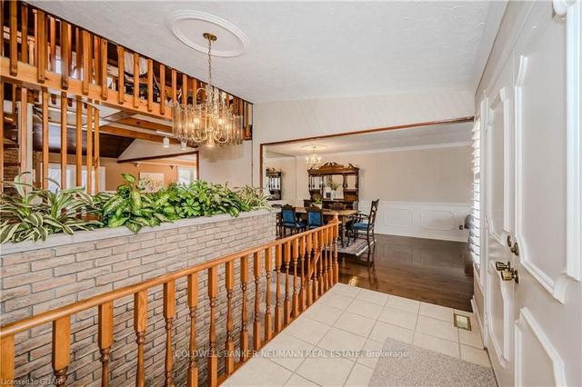 25 Columbus Cres, House detached with 3 bedrooms, 3 bathrooms and 4 parking in Guelph ON | Image 34