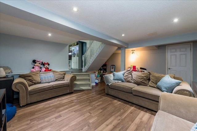 211 Foster Dr, House detached with 4 bedrooms, 2 bathrooms and 4 parking in Barrie ON | Image 13
