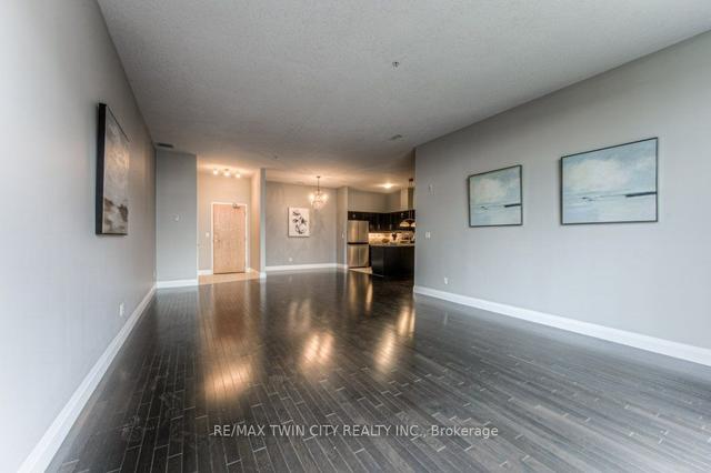310 - 165 Duke St E, Condo with 1 bedrooms, 1 bathrooms and 1 parking in Kitchener ON | Image 3