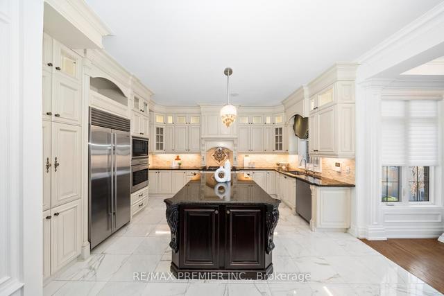 142 Upper Canada Dr, House detached with 4 bedrooms, 6 bathrooms and 10 parking in Toronto ON | Image 5