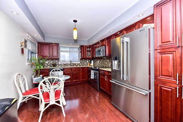 11 Fireside Dr, House detached with 3 bedrooms, 5 bathrooms and 3 parking in Toronto ON | Image 7