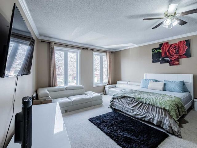 49 Tina Crt, House attached with 3 bedrooms, 3 bathrooms and 3 parking in Brampton ON | Image 8