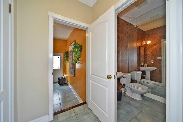 83 Ayton Cres, House detached with 4 bedrooms, 3 bathrooms and 6 parking in Vaughan ON | Image 15