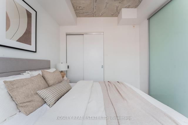704 - 2 Gladstone Ave, Condo with 2 bedrooms, 1 bathrooms and 1 parking in Toronto ON | Image 9