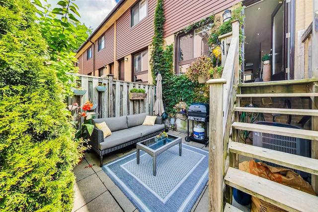 th114 - 275 Broadview Ave, Townhouse with 3 bedrooms, 2 bathrooms and 1 parking in Toronto ON | Image 8