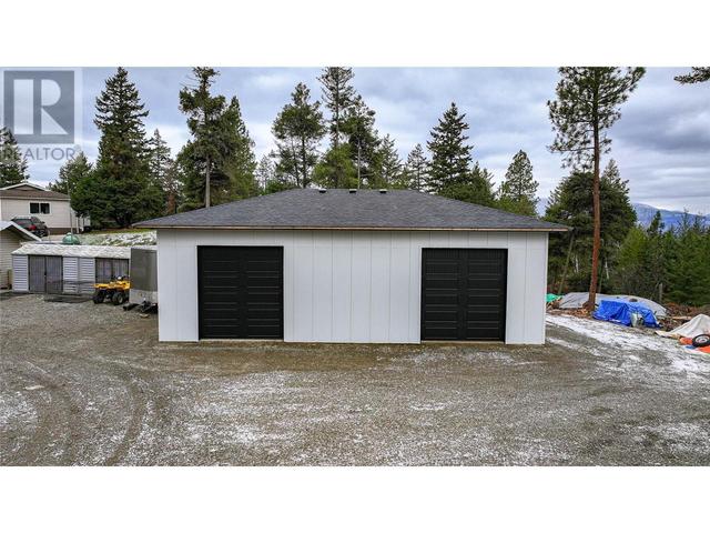 338 Howards Road, House detached with 3 bedrooms, 2 bathrooms and 2 parking in North Okanagan B BC | Image 2