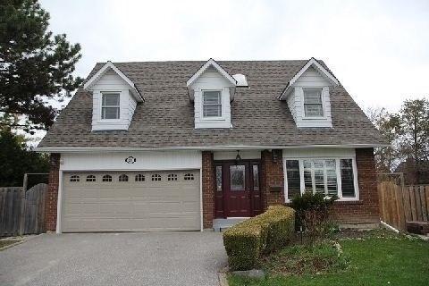 29 Emily Carr St, House detached with 4 bedrooms, 4 bathrooms and 6 parking in Markham ON | Image 2