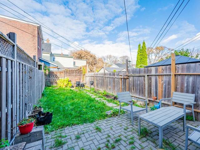 104 Hallam St, House semidetached with 3 bedrooms, 3 bathrooms and 0 parking in Toronto ON | Image 22