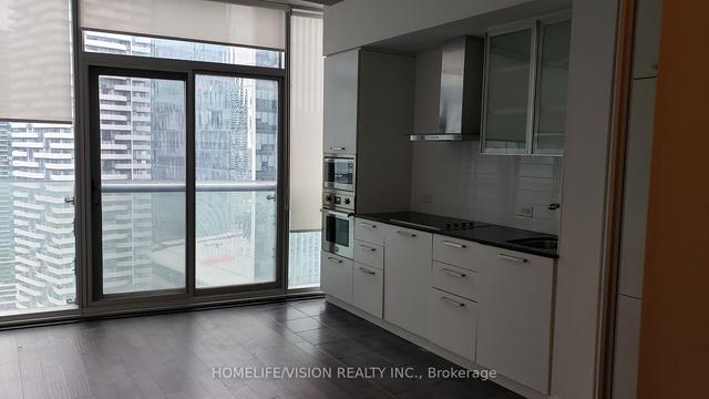 3001 - 12 York St, Condo with 1 bedrooms, 1 bathrooms and 0 parking in Toronto ON | Image 11