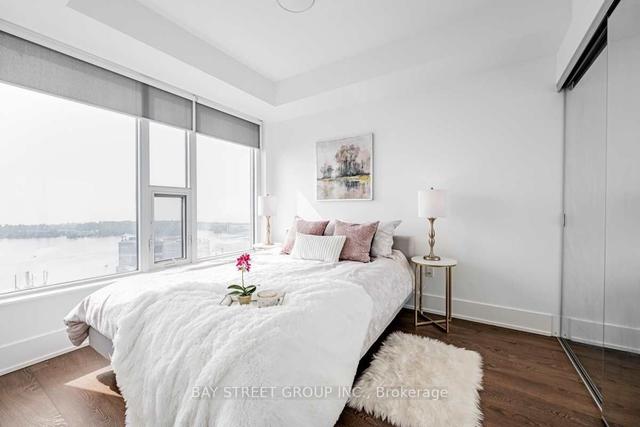 4406 - 10 York St, Condo with 1 bedrooms, 1 bathrooms and 0 parking in Toronto ON | Image 3