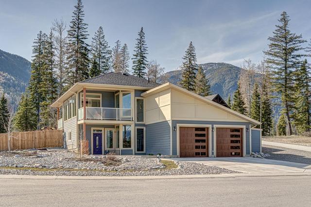 2264 Black Hawk Drive, House detached with 3 bedrooms, 3 bathrooms and null parking in Sparwood BC | Image 60