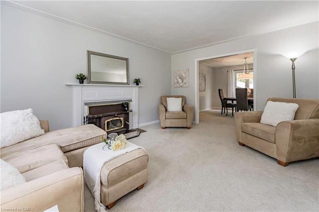 5 Rosslinn Road, House detached with 4 bedrooms, 2 bathrooms and 8 parking in Cambridge ON | Image 5