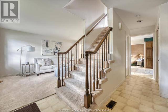 10105 Aspen Lane, House detached with 3 bedrooms, 1 bathrooms and null parking in Windsor ON | Card Image