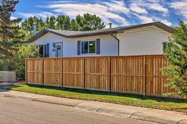 204 Big Hill Place Se, House detached with 3 bedrooms, 2 bathrooms and 4 parking in Airdrie AB | Image 3
