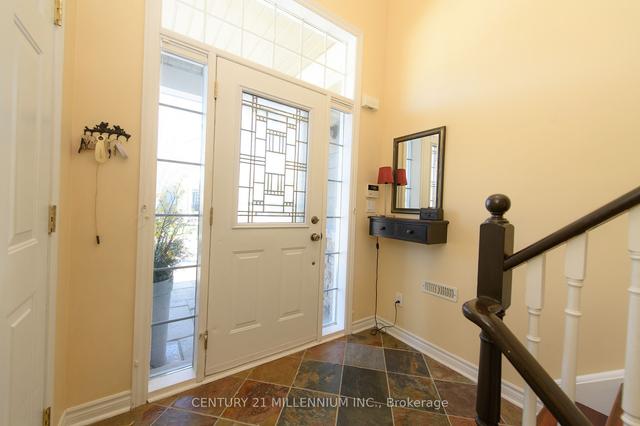 12 Surfside Cres, Condo with 5 bedrooms, 3 bathrooms and 4 parking in Collingwood ON | Image 6
