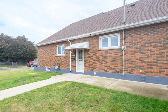 1240 Dunsmure Rd, House detached with 3 bedrooms, 3 bathrooms and 3 parking in Hamilton ON | Image 33