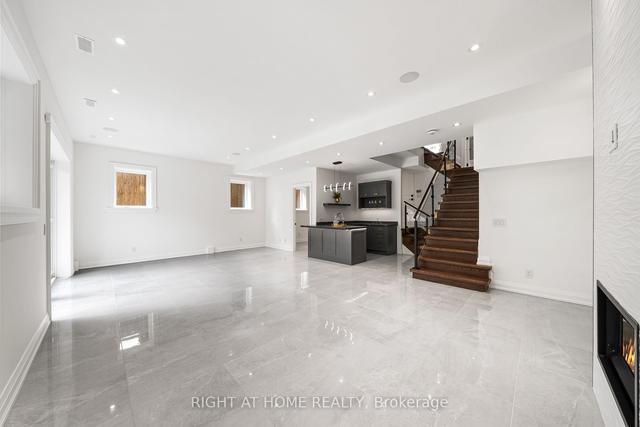379 Glengarry Ave, House detached with 5 bedrooms, 6 bathrooms and 6 parking in Toronto ON | Image 21