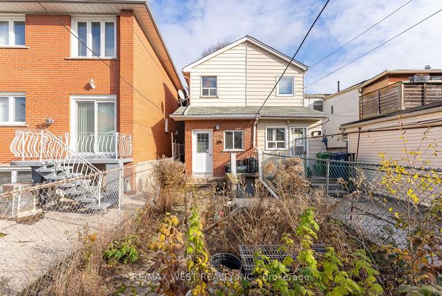 30 Brookfield St, House semidetached with 3 bedrooms, 2 bathrooms and 1 parking in Toronto ON | Image 9