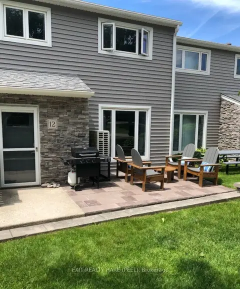 12 - 633 Harbour St, Townhouse with 2 bedrooms, 1 bathrooms and 1 parking in Saugeen Shores ON | Card Image