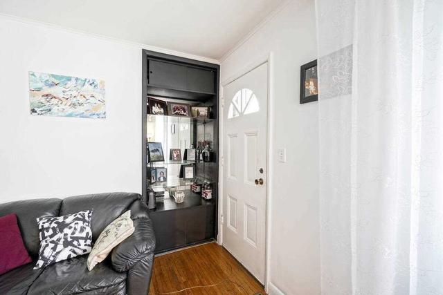 135 Evans Ave, House detached with 2 bedrooms, 2 bathrooms and 5 parking in Toronto ON | Image 15