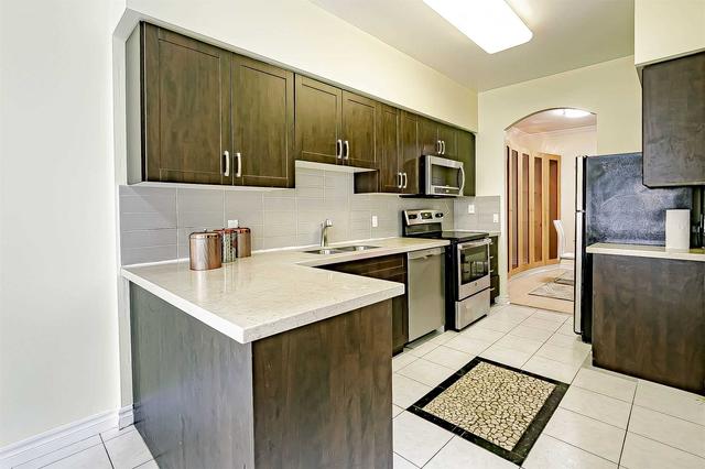 th1 - 5001 Finch Ave E, Townhouse with 3 bedrooms, 3 bathrooms and 3 parking in Toronto ON | Image 3
