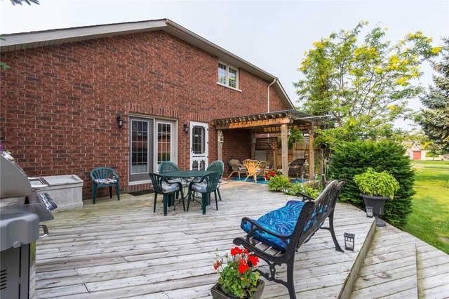 39 Cooke Crt, House detached with 3 bedrooms, 4 bathrooms and 6 parking in Belleville ON | Image 28