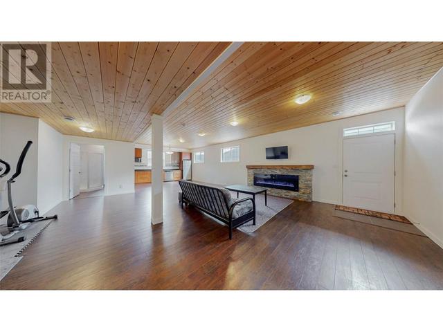 317 2nd Avenue, House detached with 6 bedrooms, 4 bathrooms and 4 parking in Keremeos BC | Image 20